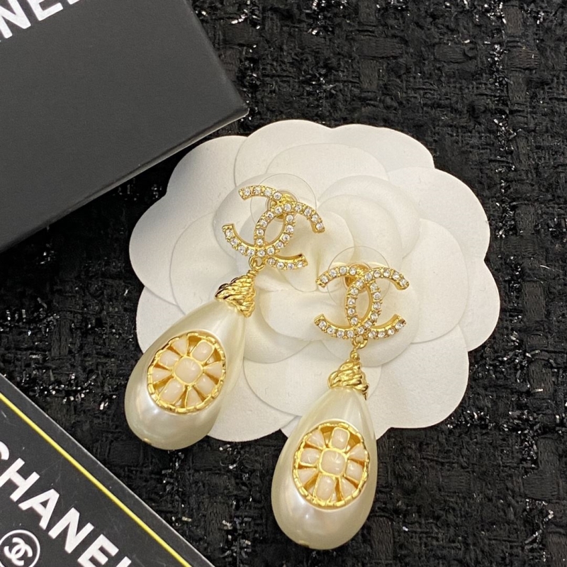 Ch**el earrings